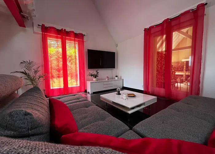 Avec Piscine à 10 Min Du Circuit Des 24h Du Mans Villa *