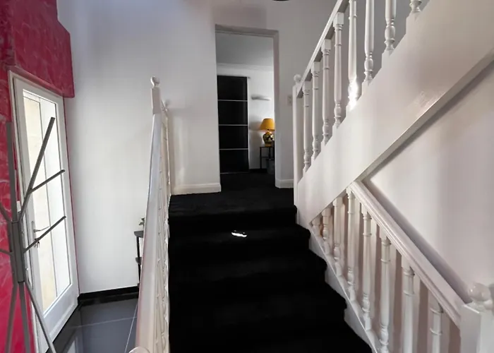 Avec Piscine à 10 Min Du Circuit Des 24h Du Mans Villa *